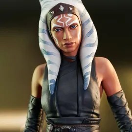 DIAMOND SELECT TOYS Star Wars Ahsoka Tano Actionfigur 25 cm