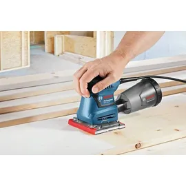 Bosch GSS 140-1 A ohne Akku + Staubbox inkl. Microfilter, 2x Schleifblatt, 1x Schleifplatte, Lochwerkzeug