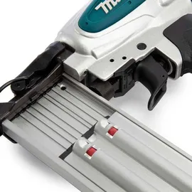Makita Druckluftnagler AF506
