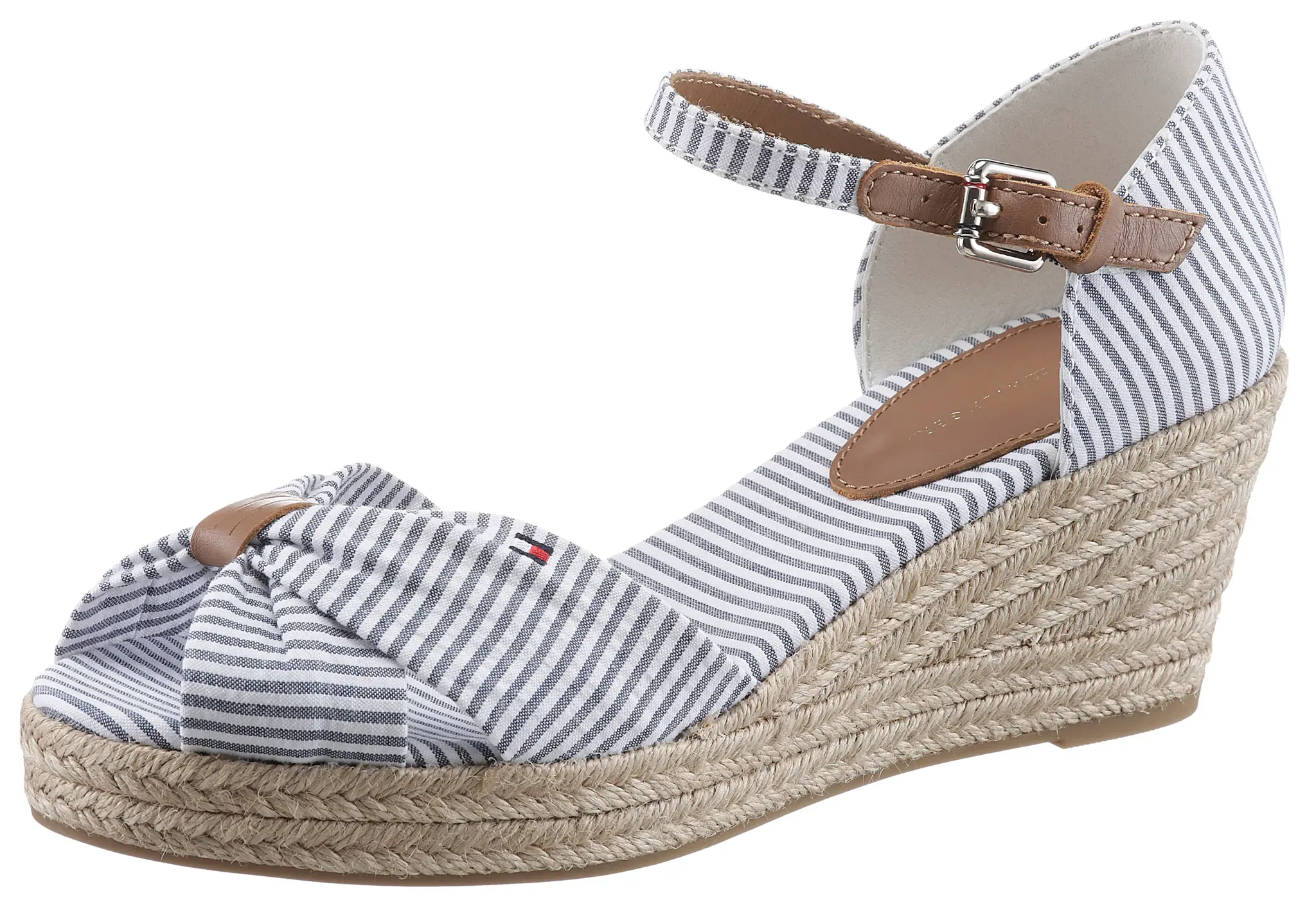 Tommy Hilfiger Keilsandalette »HIGH WEDGE SEERSUCKER«, mit gestickter Logoflagge TOMMY HILFIGER jeansblau-weiß 42