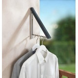WENKO Kleiderstange Klapp-Garderobe Outdoor, wetterfest, platzsparend, rostfrei. (Outdoor-Garderobe, faltbar, wetterfest, Edelstahl und ABS-Kunststoff., WENKO Klapp-Garderobe, robust, ideal für Balkon, Terrasse, Garten), Klappbar, witterungsbeständig, rostfrei, platzsparend, bis 8 Bügel. grau|schwarz