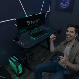 SENSE7 Nomad Cybernetic Gaming Tisch 140x60, PC Tisch mit Kopfhörerhaken, Getränkehalter, Controller Halter, Gaming Computertisch mit Kohlefaseroberfläche, Ergonomischer Gaming Desk