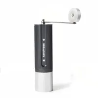 AeroPress Manuelle Kaffeemühle - Tragbare Handmühle mit titanbeschichteten Kegelmahlwerken, 60 Mahlgradeinstellungen, Kompakte Reisekaffeemühle für AeroPress, Espresso, French Press, Moka-Kanne