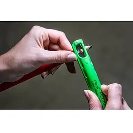 Pica Pocket Bundle Black & White 505/04 Bleistiftköcher-Set mit integriertem Spitzer rot, 1 Set