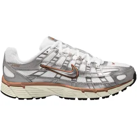 Nike P-6000 Damen White/Metallic Silver/Light British Tan 40