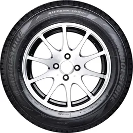Bridgestone Blizzak LM-001 215/55 R18 95T