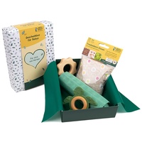 Grünspecht Geschenkbox für Babys mit Wärmekissen, Bio-Beißtier, Holzgreifling & Mullwindel, Geschenk Geburt, Babyparty (GB-003)