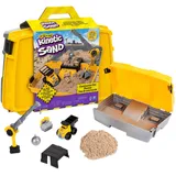 Kinetic Sand Baustellen Koffer - mit 907 g original magischem kinetischem Sand aus Schweden, Baustellenfahrzeug und Zubehör für kreatives Indoor-Sandspiel, für Kinder ab 3 Jahren