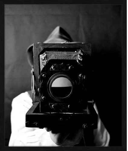 ANY IMAGE Digitaldruck »Vintage Fotograf«, Rahmen: Buchenholz, Schwarz