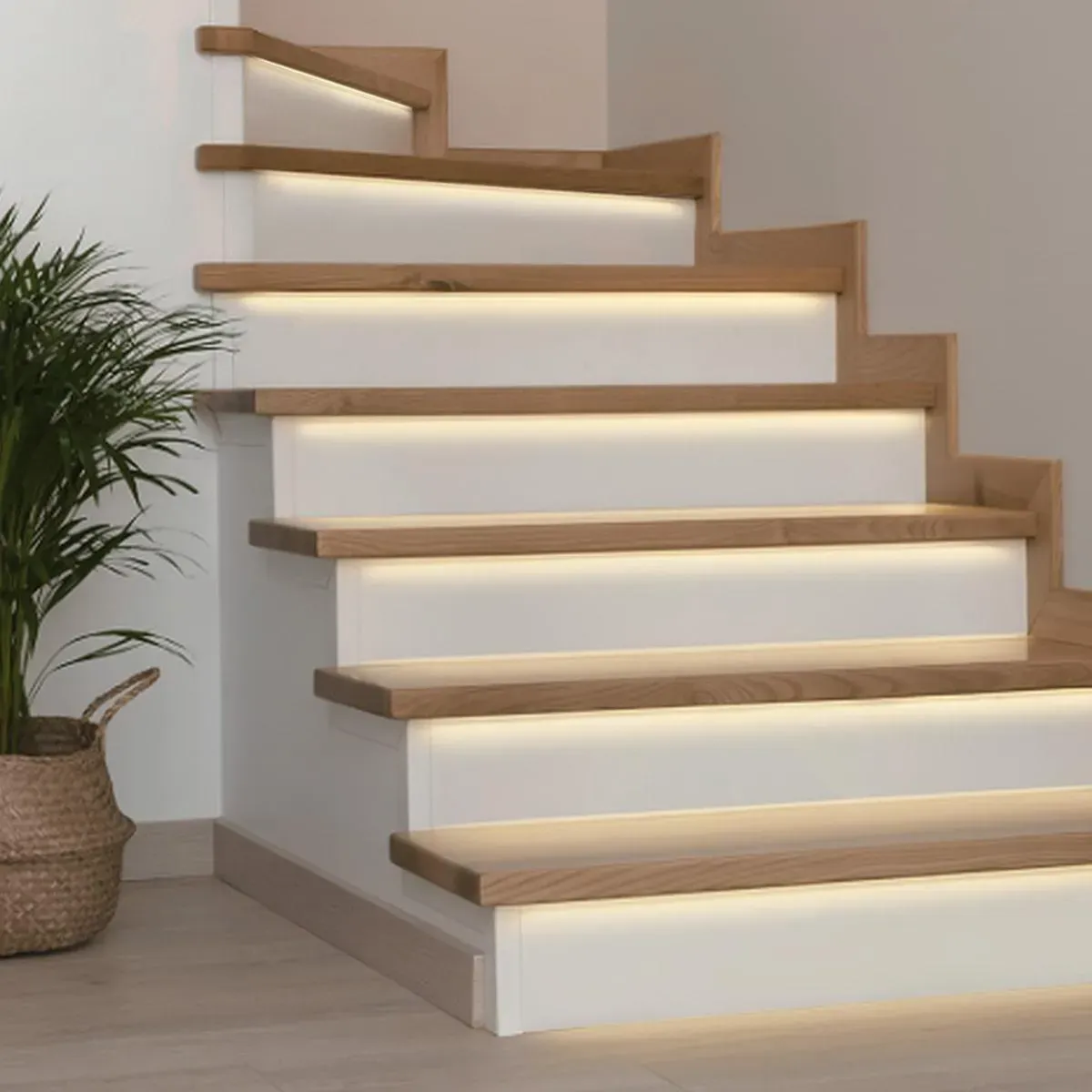 MiBoxer LED Treppenbeleuchtung Starterset mit Bewegungssensor & automatischer Li...