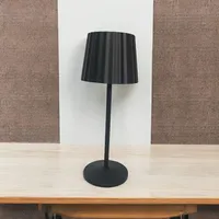 Brumberg LED-Akkutischleuchte 4, 8W, 150lm, 3.000K, 5VDC Konstantspannung, 3600mAh