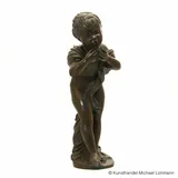 Rottenecker Gartenfigur Bronzeskulptur "Stehender nackter Knabe mit Tuch" als Wasserspeier