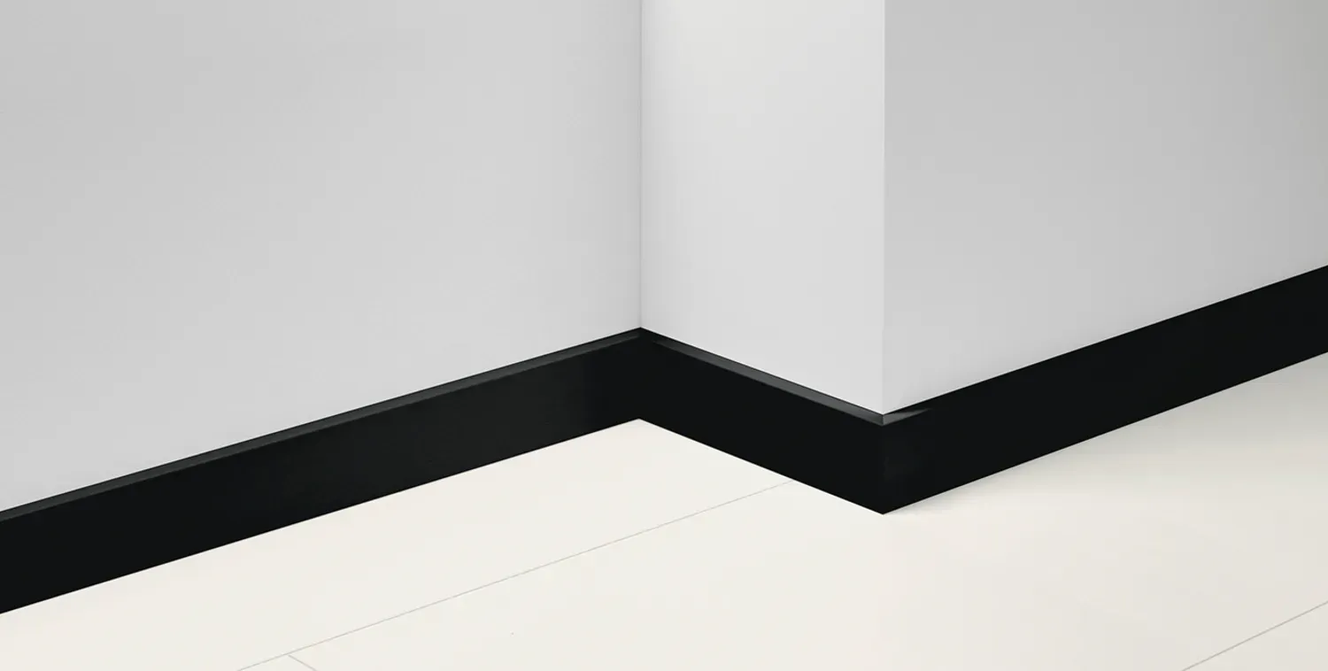 Parador SL 18 Sockelleiste Dekorfolie Uni schwarz D002 2200x70x16.5 mm