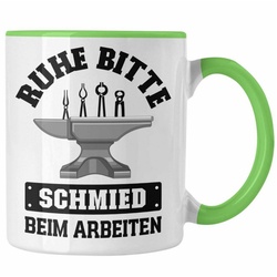 Trendation Tasse Trendation – Schmied Geschenke Tasse mit Spruch Hufschmied Kaffeetasse Geschenkidee grün