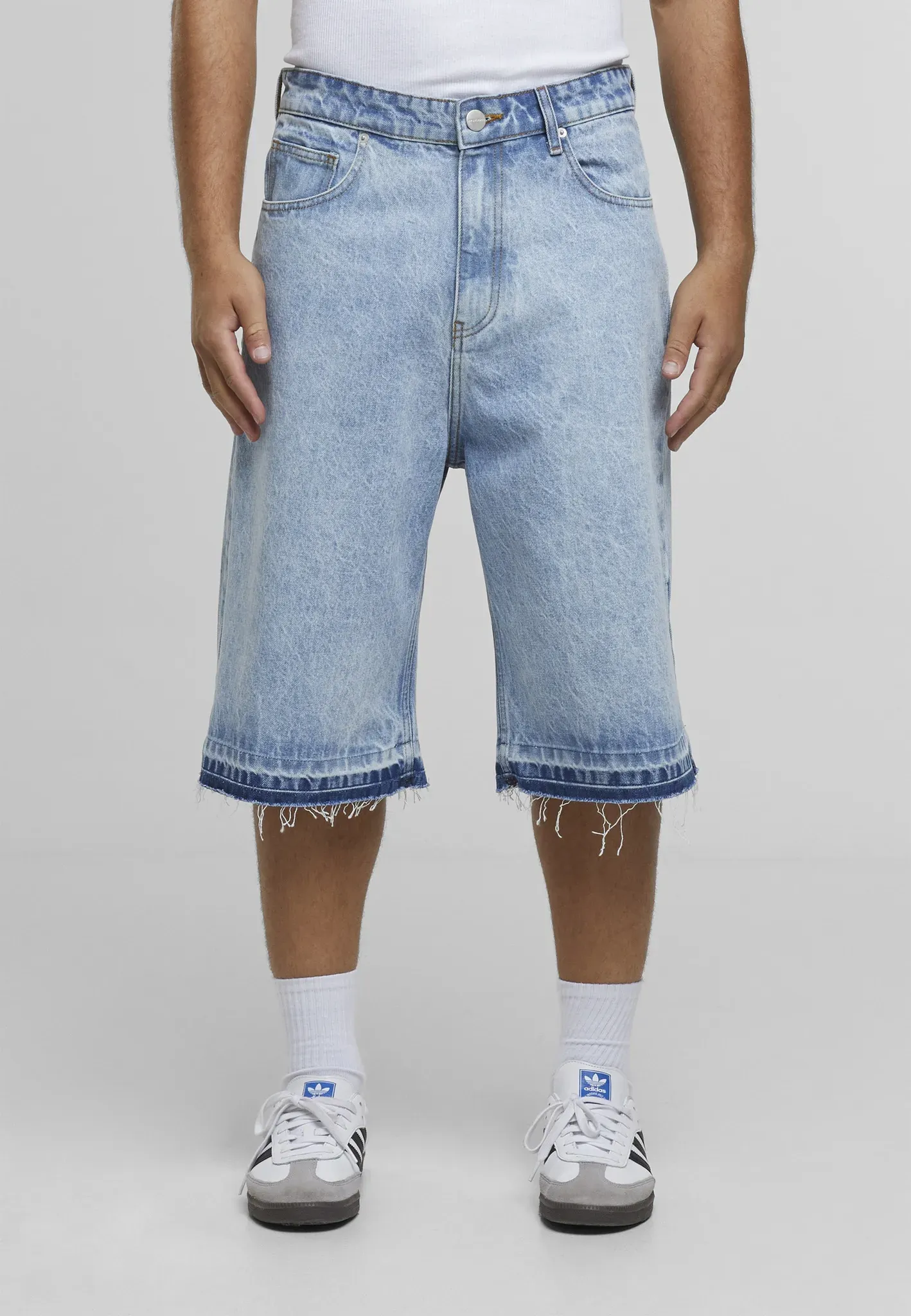 Shorts 2Y STUDIOS 