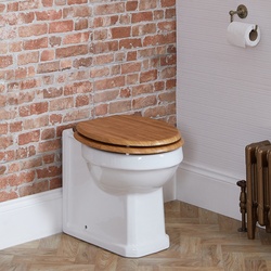 Retro Stand WC erhöht inkl. Toilettensitz in Eiche, Farbe der Scharniere Wählbar - Richmond Hudson Reed