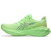 ASICS Novablast 4 Sneaker, Illuminate Green/Lime Burst, 45 EU