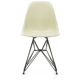 Vitra Stuhl Eames Fiberglass Side Chair  parchment beige, Designer Charles & Ray Eames, 83x46.5x55 cm