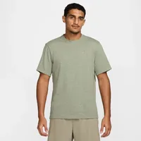Nike Primary Dri-Fit Versatile Herren T-Shirt, grün - US:
