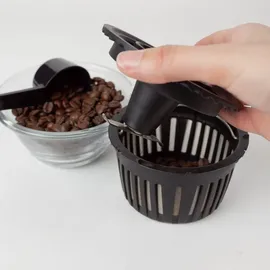Prixton Kaffeemaschine mit Mahlwerk | Tropfsystem, Edelstahlbecher mit Deckel, 600 W