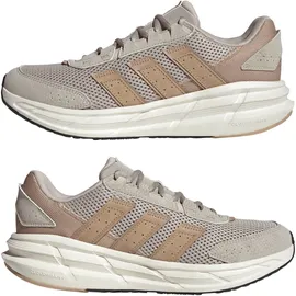 adidas Astrastar Herren Weite E Wonder Beige/Warm Sandstone/Carbon 43 1/3