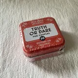 Chronicle Books After Dinner Amusements: Truth or Dare for Couples