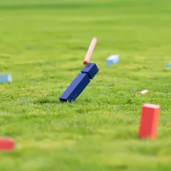 REMEMBER KUBB - Wikingerschach Outdoor-Spiel im Holzdesign