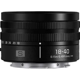 Panasonic Lumix DC-S9 + S 18-40 mm