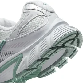 Nike V5 RNR Sneaker Damen weiß, Größe 37 1⁄2 -