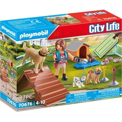Playmobil® Konstruktions-Spielset »Geschenkset Hundetrainerin (70676), City Life«, (37 St), Made in Europe bunt