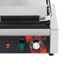 Professionelle Panini-Maschine 1800W – Glatte Gusseisenplatten, gleichmäßiges Garen – EquipementPro
