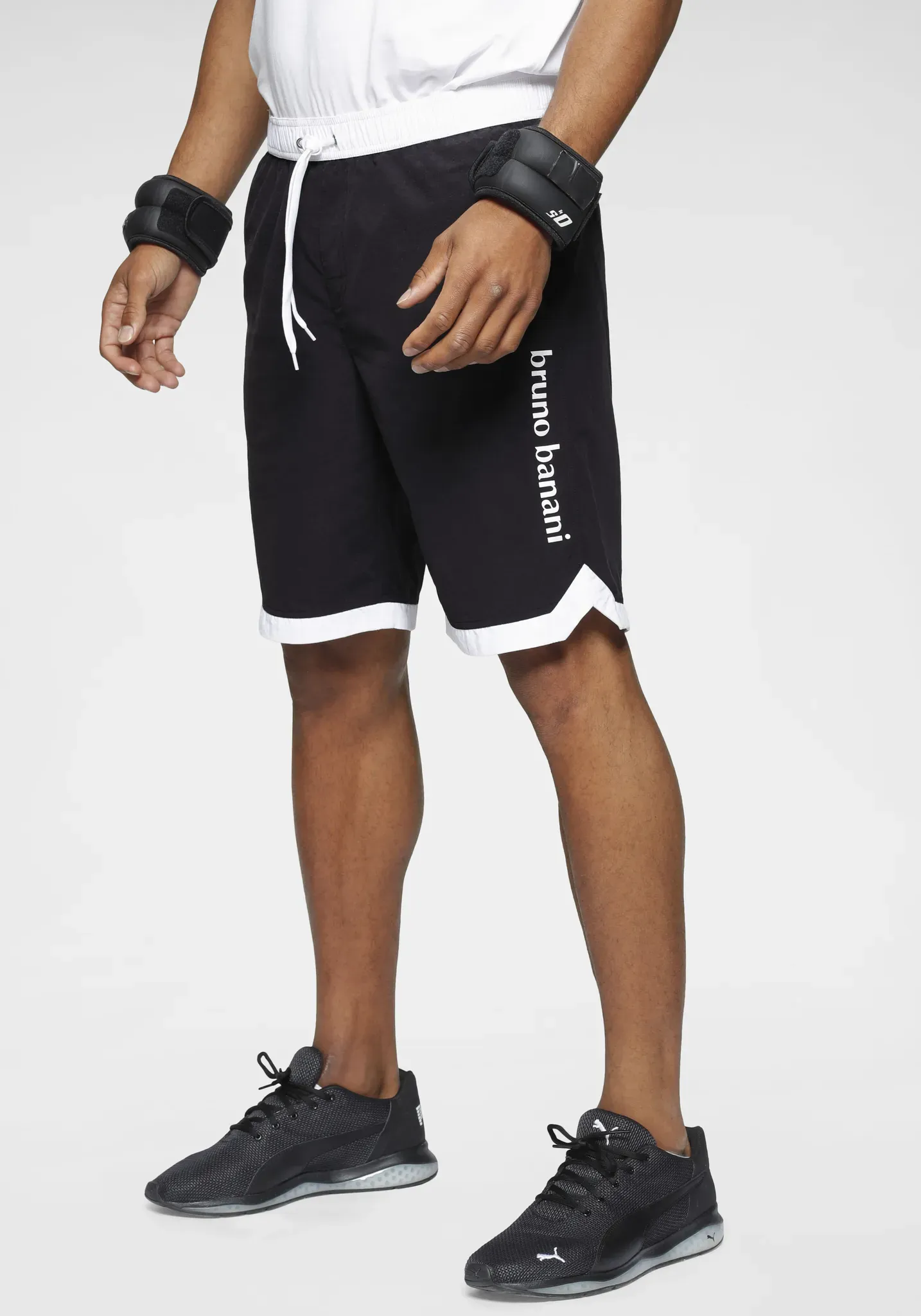 Boardshorts BRUNO BANANI "aus recyceltem Material", Herren, Gr. M (48/50), N-Gr, schwarz (schwarz (shorts aus nachhaltigem material)), Obermaterial: 100% Polyamid. Futter: 100% Polyester, sportlich, bequem kurz, Hosen Boardshort