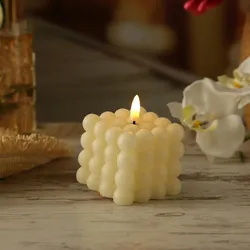 LED Kerze Bubble Würfel Cube Kerze Echtwachs 3D Flamme H: 9,5cm Timer creme