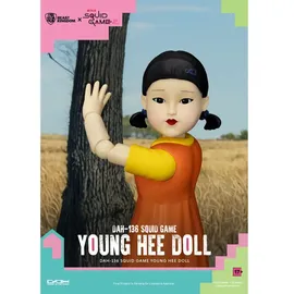 Beast Kingdom Toys Squid Game Actionfigur mit Sound Young Hee Doll 30 cm
