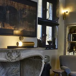 DCWéditions ISP LED Marmor Tischleuchte Messing-Lackiert Schwarz