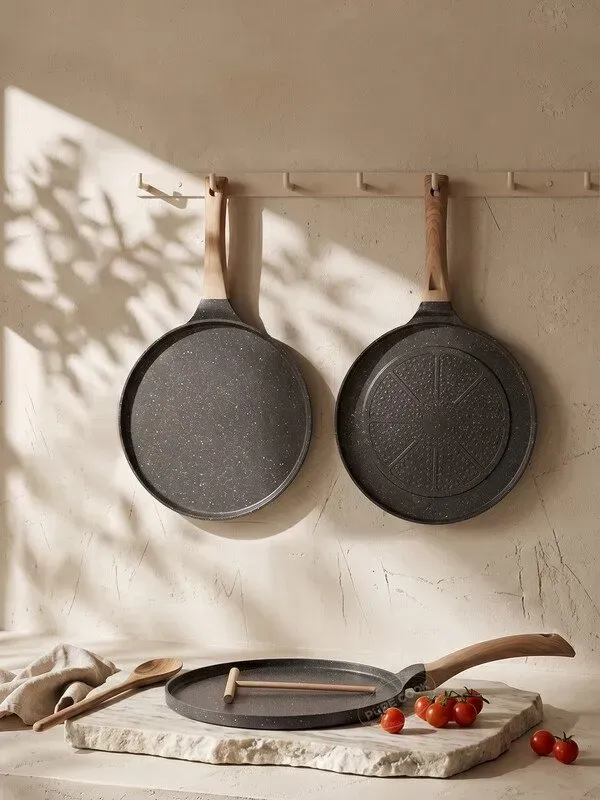 PURE COOK Bratpfannenserie mit Marmorbeschichtung | Aluminiumkörper | Bratpfanne mit Marmorbeschichtung und Holzgriff