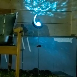 GLOBO Solar Fackeln Mond Garten Gartendeko Solarlampe Solarleuchte Außen, Blauer Lichteffekt, Crackle Glas, IP44, LED kaltweiß, H 90 cm, Garten Balkon, 2er Set