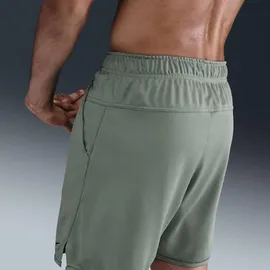 Nike Dri-FIT 7" Unlined Versatile Herren Shorts, grün - clay Green/Blk/C Green/Bl - XL