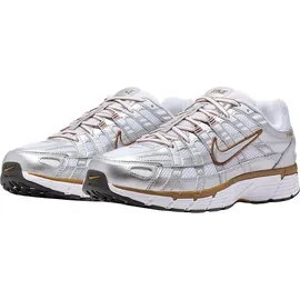 Nike Damen weiß Größe 40.5