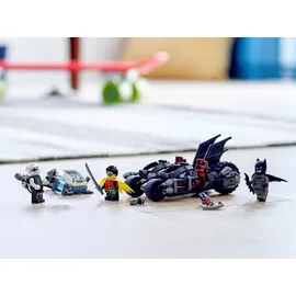 LEGO DC Comics Super Heroes Batcycle-Duell mit Mr. Freeze 76118