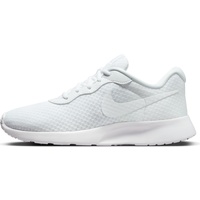 NIKE Damen WMNS Tanjun FLYEASE Sneaker, White/White-White-Volt, 35.5 EU - 35.5 EU