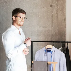 Relaxdays Herrendiener Walnuss freistehend Braun