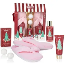 Brubaker Pflege-Geschenkset Dusch- und Badeset Weihnachten mit Winter-Beeren Duft für Damen, 6-tlg., Frauen Geschenkset mit Plüsch Hausschuhen, Wellness Pflegeset grün|rosa|rot