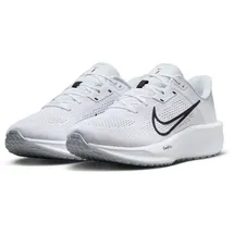 Nike QUEST 6 Herren Schwarz / Weiß 42