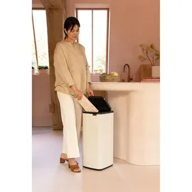 Brabantia Bo Touch Bin 30 l Beige