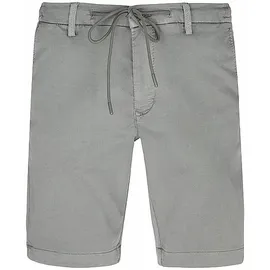 MAC Jog ́n Short Grün 30W