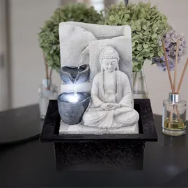 GLOBO Tischbrunnen mit Pumpe Springbrunnen mit LED Beleuchtung Buddha Design Zimmerbrunnen grau Dekoration, LxBxH 21x18,5x25,5 cm