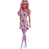 Barbie Fashionistas im schulterfreien Blumen-Kleid mit lila Bein-Prothese und weißen Sneakern