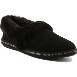 SKECHERS Cozy Campfire Team Toasty Slippers, Black Microfiber/Faux Fur Line, 39
