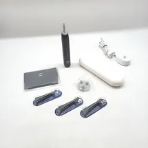Oral-B iO Series 5 Plus Edition Elektrische Zahnbürste schwarz + Reiseetui